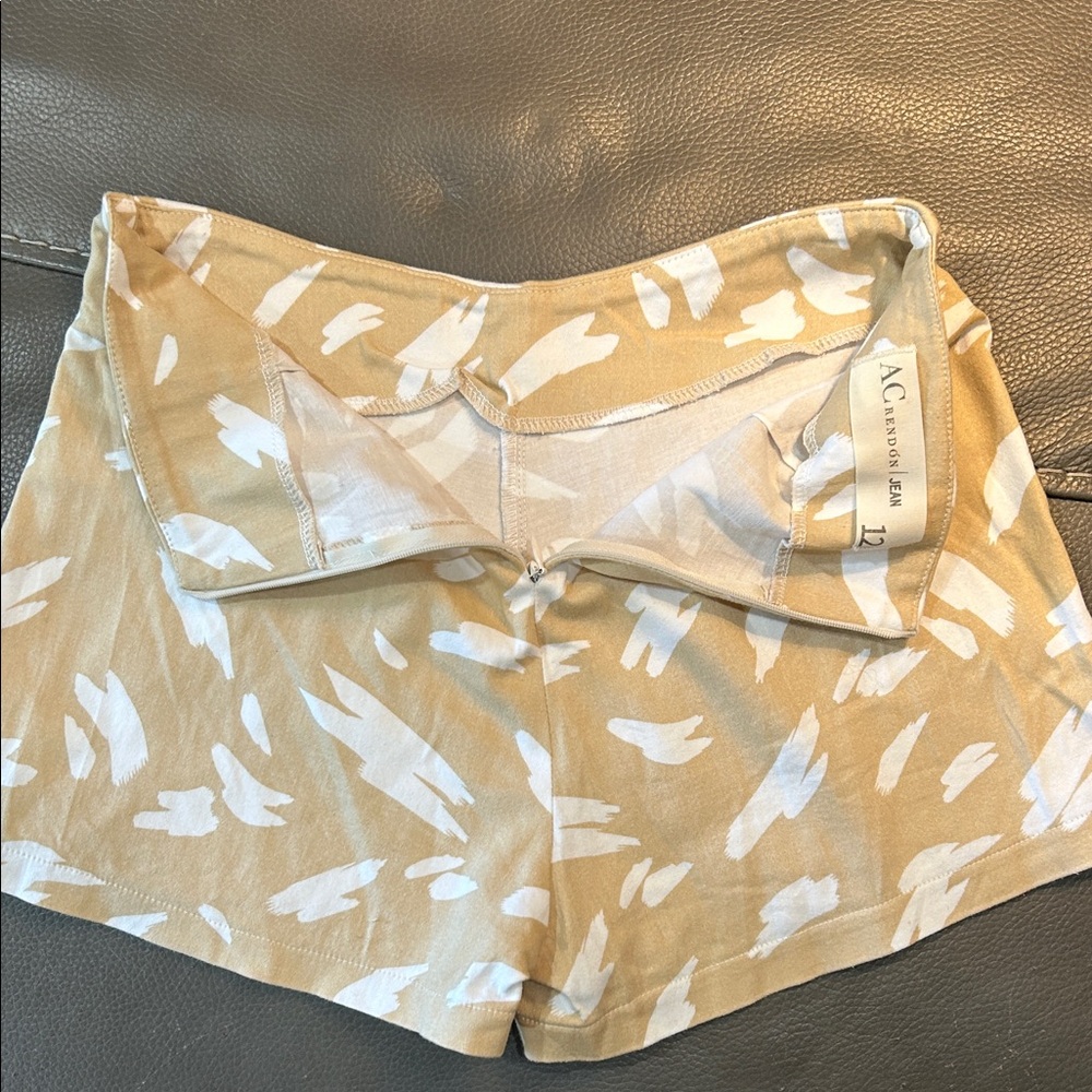 ACrendon Tan and White Patterned Girls Skort, size 12, NWOT - Picture 4 of 4
